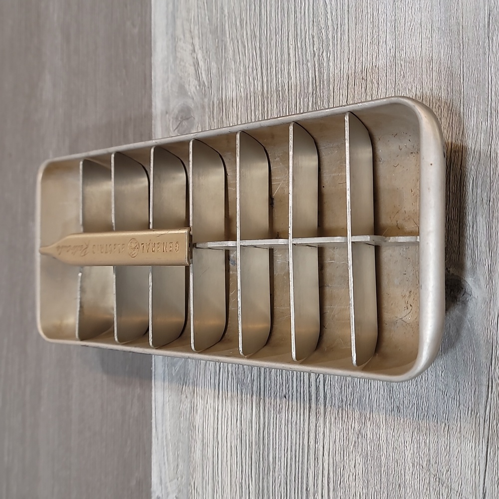 General Electric Redi-cube ice tray